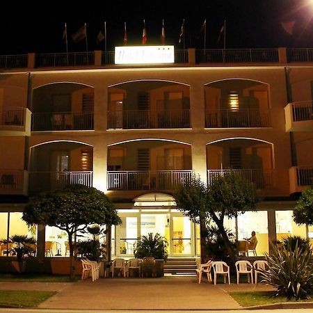 Hotel Toscana Marotta Zewnętrze zdjęcie