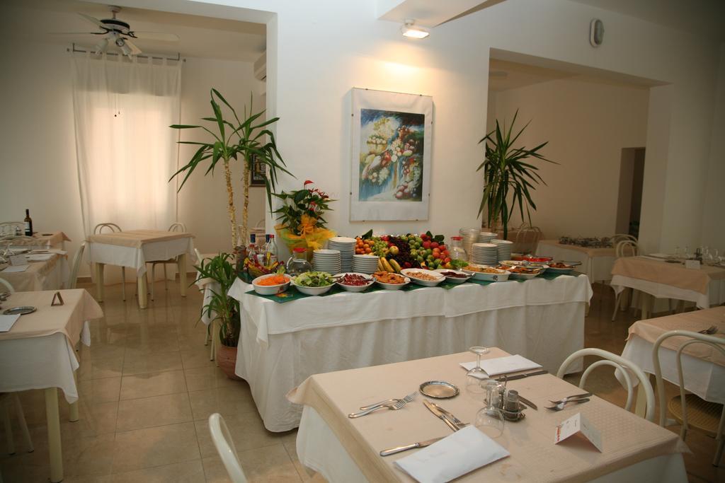 Hotel Toscana Marotta Zewnętrze zdjęcie